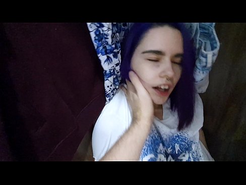 ❤️ Radau savo sesutę spintoje ir padėjau jai pasidaryti ❤️ Porno fb prie mūsų ☑
