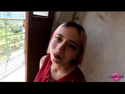 ❤️ Studentė jausmingai čiulpia nepažįstamąjį užmiestyje - sperma ant jo veido ❤️ Porno fb prie mūsų ☑