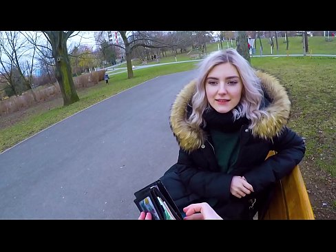 ❤️ Už pinigus nuryja karštą nepažįstamojo spermą - blowjob in the park by Eva Elfie ❤️ Porno fb prie mūsų ☑